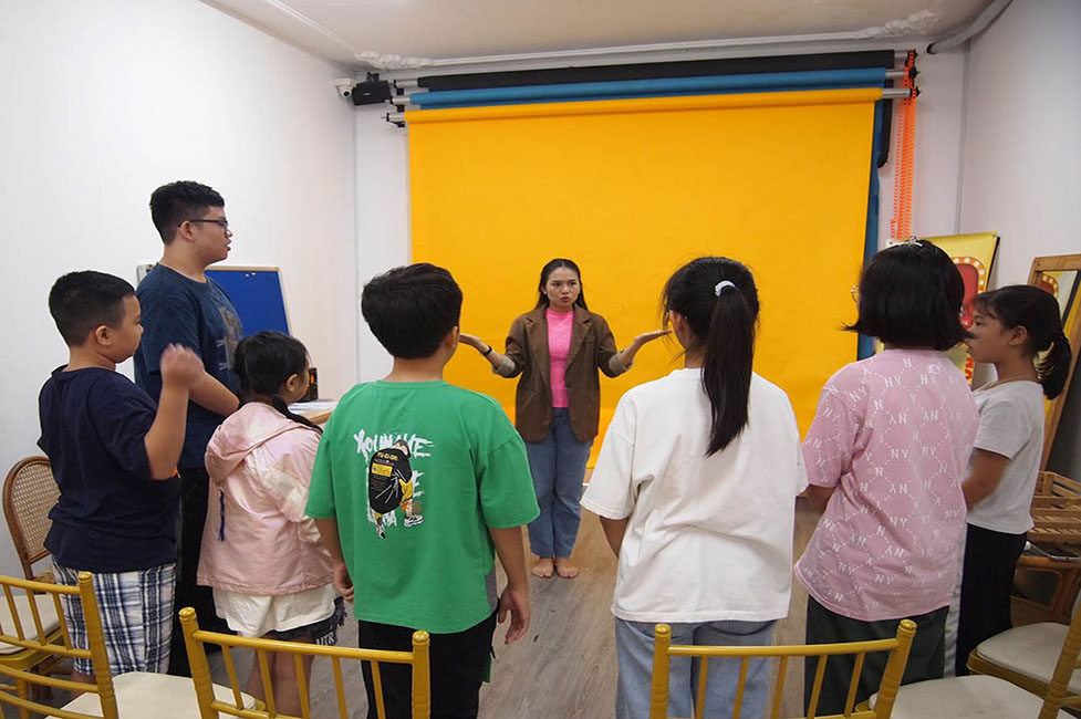 Phong thái tự tin _ Bước đệm để con tỏa sáng