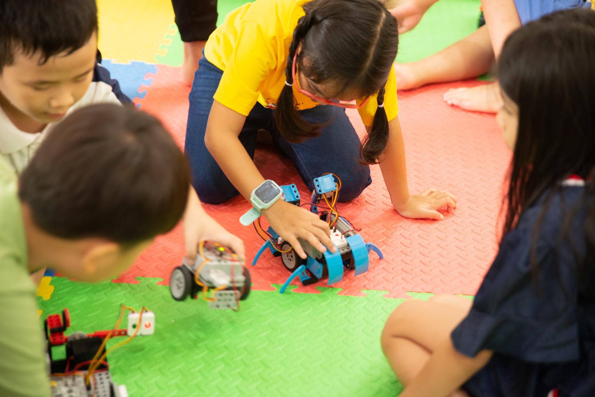 trai nghiem robot 01